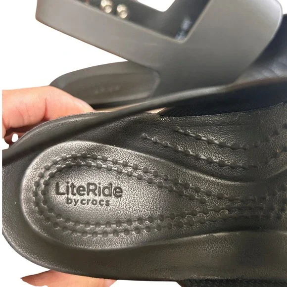 Crocs Brooklyn Low Wedge Sandal Black Mushroom Platform Womens 6 LiteRide Foam - Picture 8 of 9